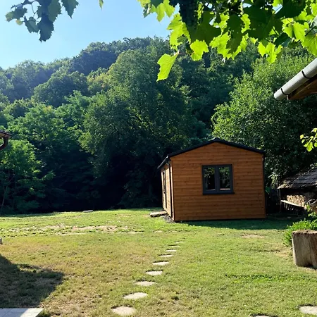 3 - Tiny House *