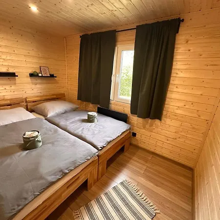 3 - Tiny House *